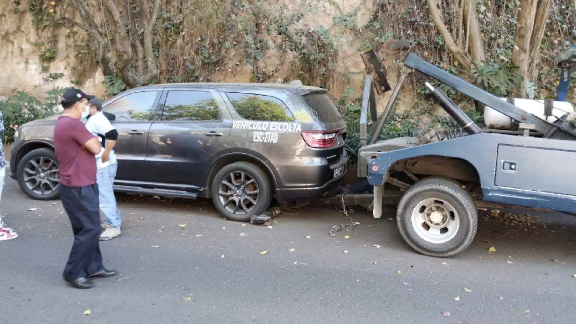 Embargan camionetas a la familia Alemán